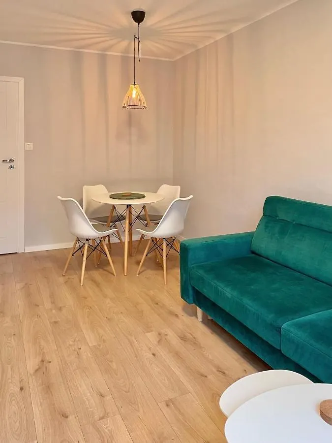 Apartament przy Atrium, stacja metra Rondo ONZ Warszawa Polska