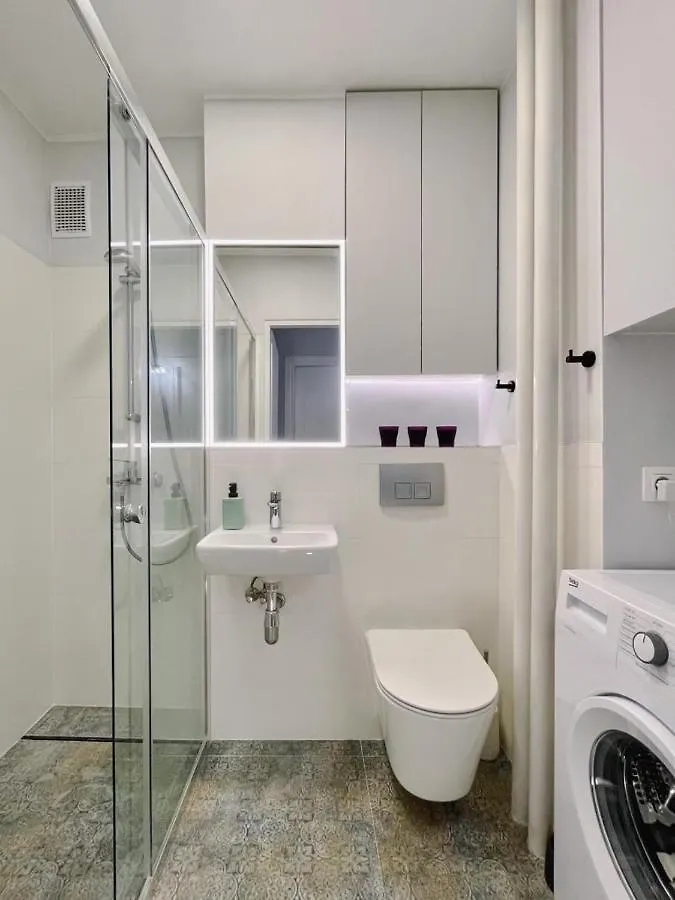 Apartment Apartament Przy Atrium, Stacja Metra Rondo Onz Warsaw
